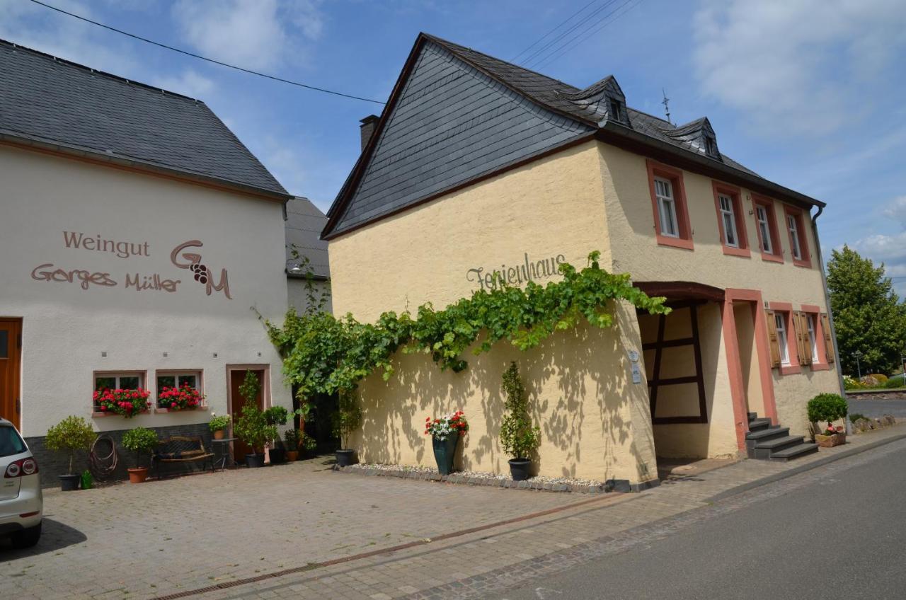 Altes Winzerhaus - Ferienhaus Villa Burgen  Exterior photo